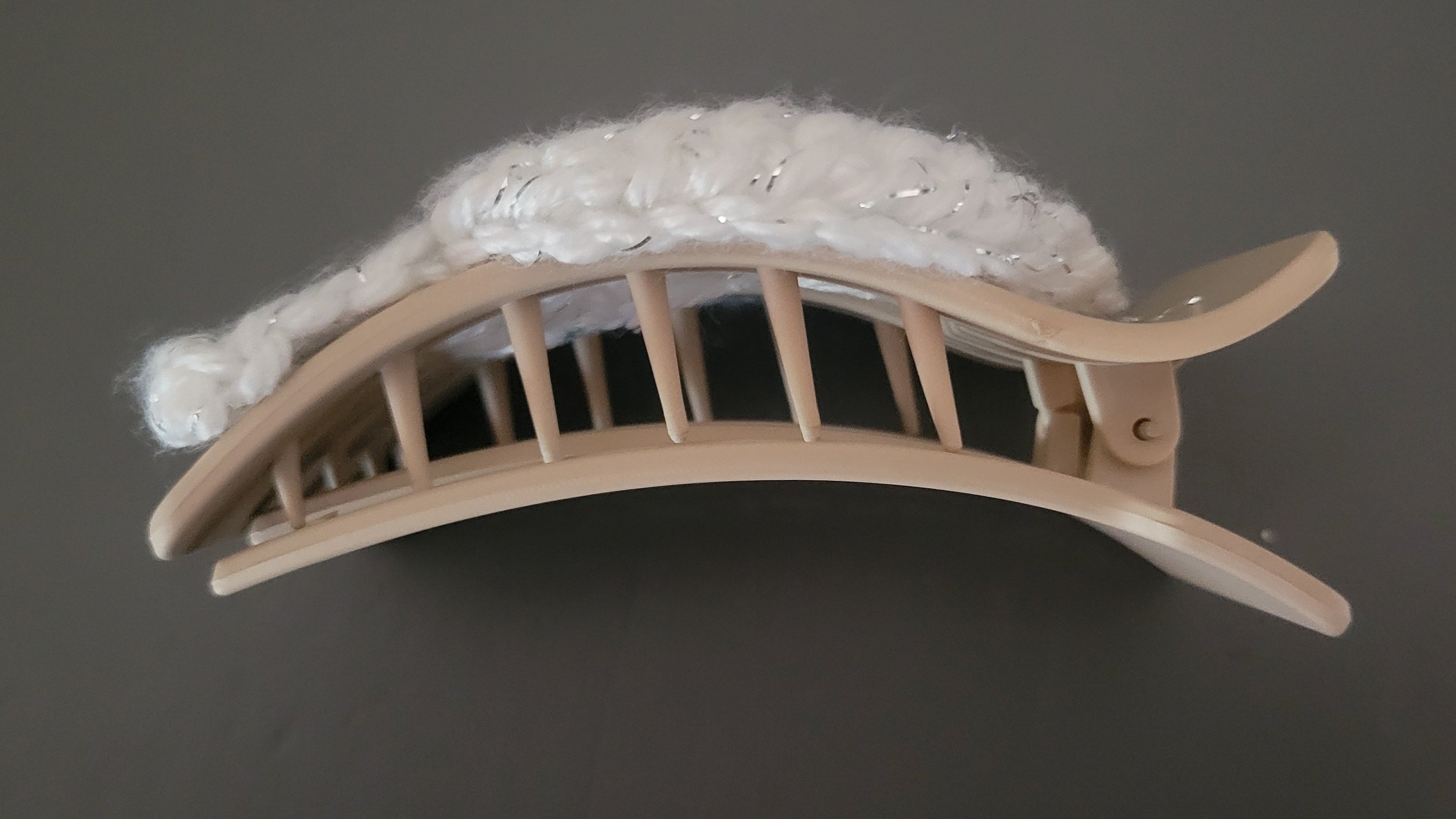Sea shell clip