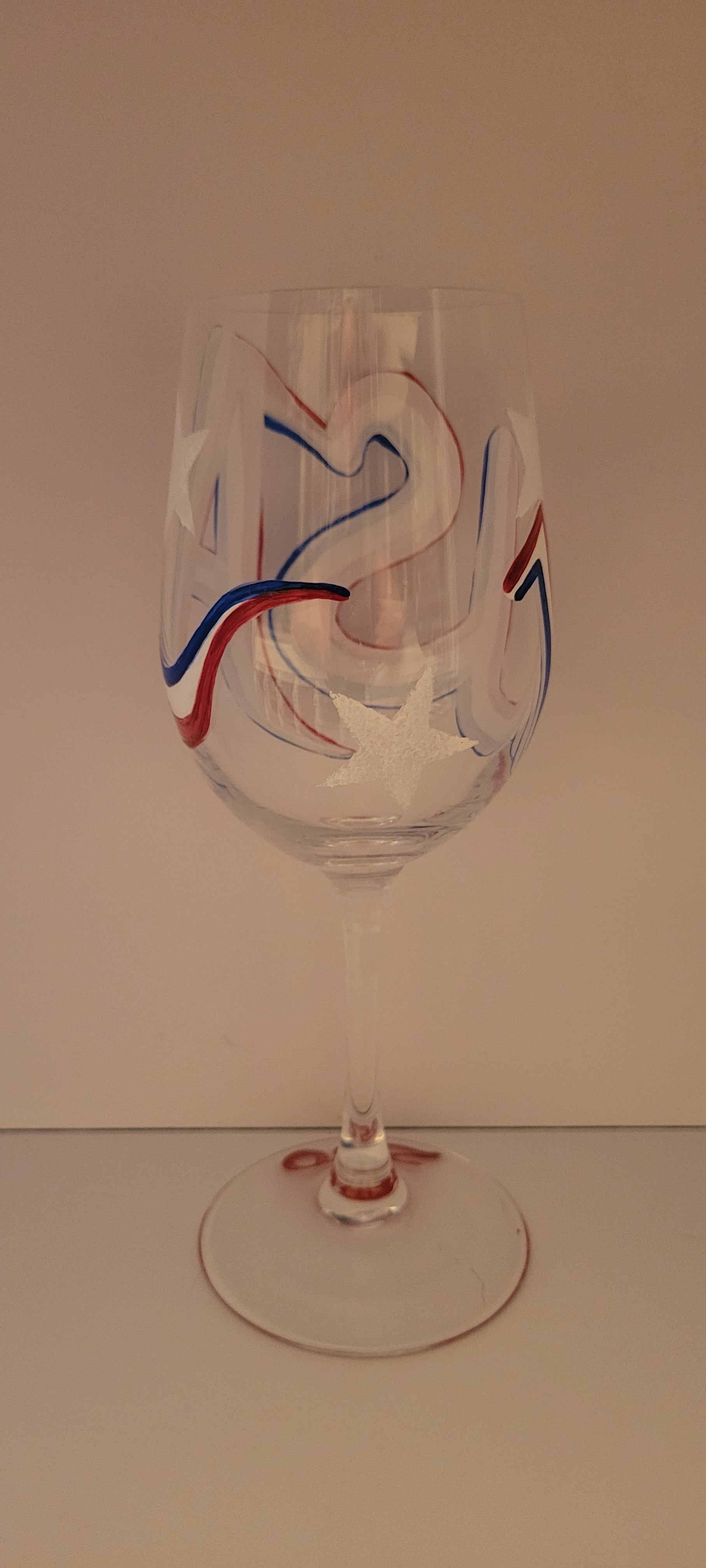 USA wine glass